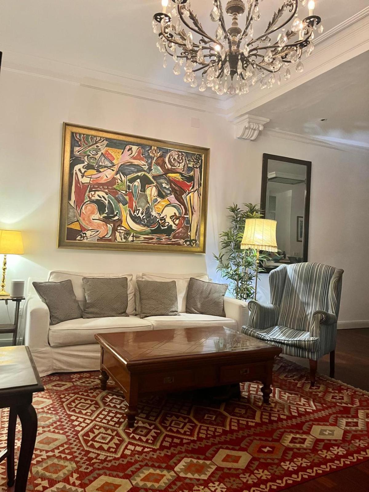 Small Stylish Room With Comfortable Queen-Size Bed In Very Large, Beautifully Decorated Shared Flat In The Historic Centre Of Малага Екстериор снимка